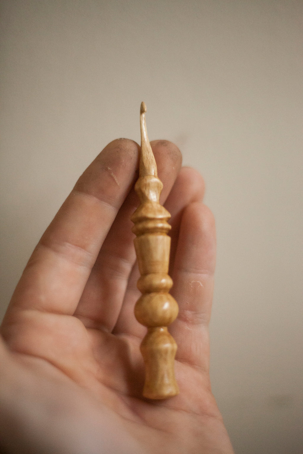 Crochet Hook : Turned & Hand Carved Beech Hook size 3.5mm